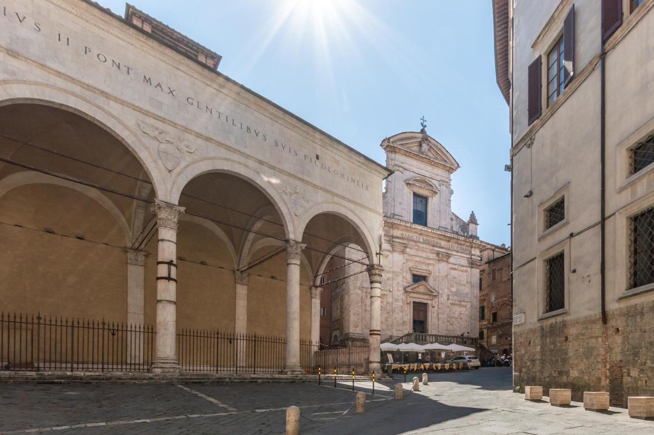 Colours Studio 10 M Away Piazza Del Campo Siena Exterior photo