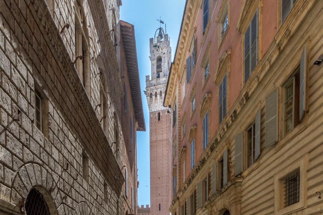 Colours Studio 10 M Away Piazza Del Campo Siena Exterior photo